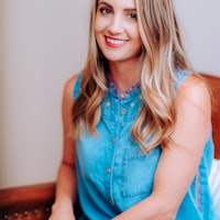 曼彻斯特城足球俱乐部队徽 - 蓝色盾牌与帆船图案