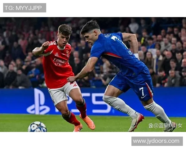 英超激战波尔图以3比0战胜皇马乌龙球引发全场狂欢点评