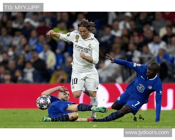 国王杯精彩对决尤文图斯大胜那不勒斯乌龙球引发全场热潮