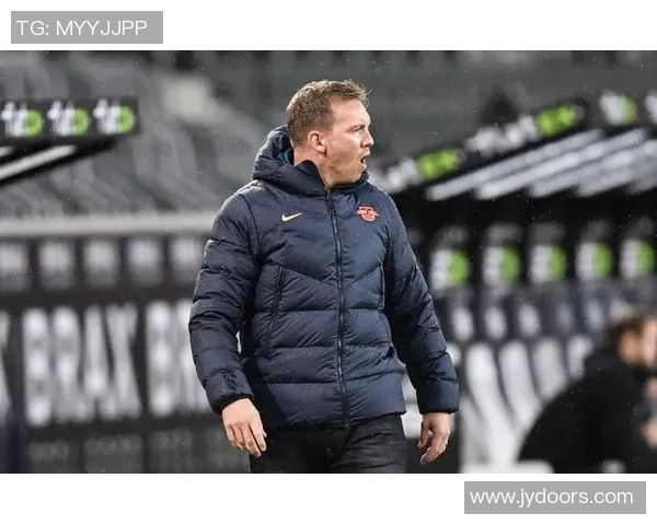 曼联友谊赛大胜莱比锡神扑引发全场热议与争议判罚